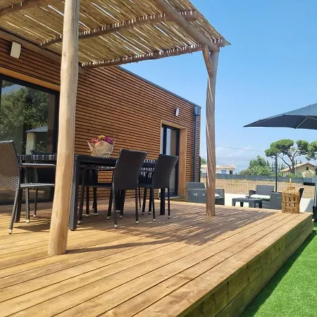 Dom wakacyjny Casa Juliette Maison Bois *